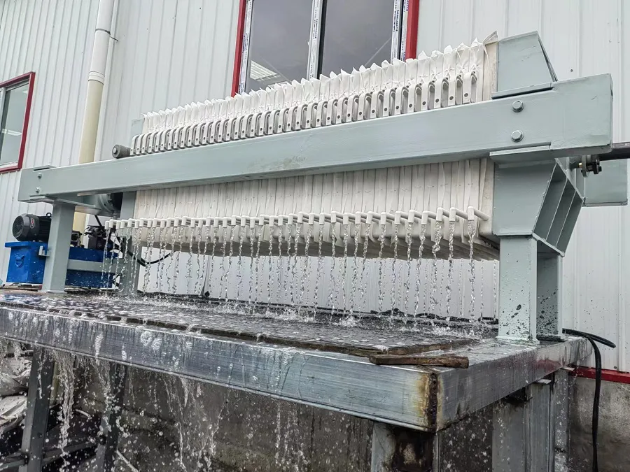 液压自动保压压滤机处理汽车保险杠废水处理现场