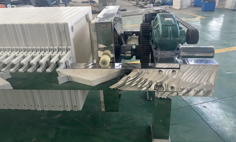 机械压紧压滤机